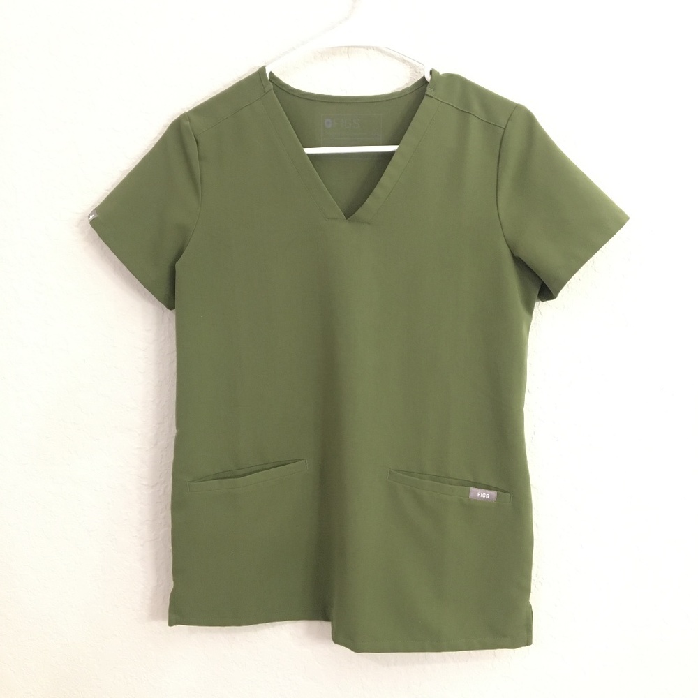 FIGS Casma Three-Pocket Scrub Top Dark Olive